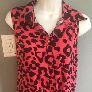 Open button top with lace